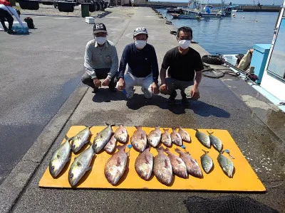 海上つり堀まるやの2022年5月28日(土)1枚目の写真