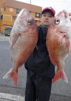 丸銀釣りセンターの2022年5月15日(日)3枚目の写真