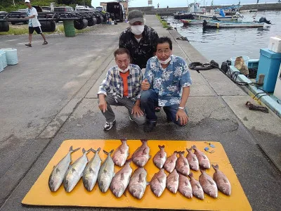 海上つり堀まるやの2022年8月6日(土)1枚目の写真