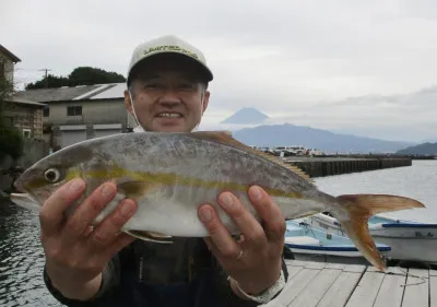 岩崎レンタルボート(岩崎つり具店)の2022年10月12日(水)1枚目の写真