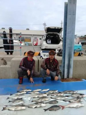 瀬渡し 浜栄丸の2022年10月16日(日)2枚目の写真