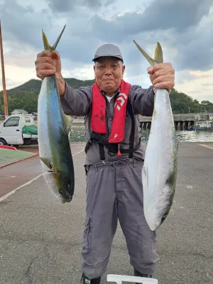 釣り船くわだの2022年10月23日(日)1枚目の写真