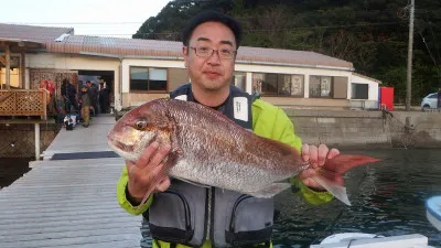 真珠・山本釣り筏の2022年12月10日(土)1枚目の写真