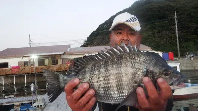 真珠・山本釣り筏の2022年12月10日(土)2枚目の写真