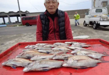 奥村釣船の2023年3月17日(金)4枚目の写真