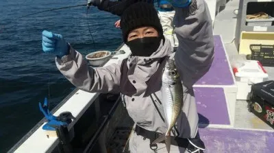 三喜丸釣船店の2023年3月19日(日)5枚目の写真