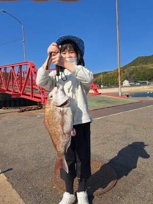 釣り船くわだの2023年4月3日(月)2枚目の写真