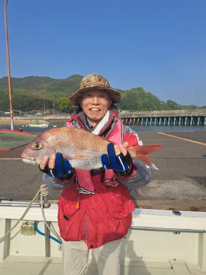 釣り船くわだの2023年4月20日(木)2枚目の写真