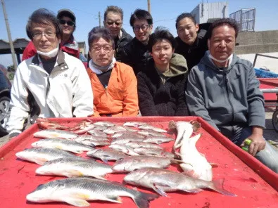 奥村釣船の2023年4月22日(土)3枚目の写真