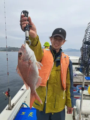 釣り船くわだの2023年4月29日(土)3枚目の写真