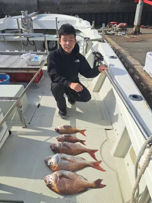 釣り船くわだの2023年5月3日(水)4枚目の写真