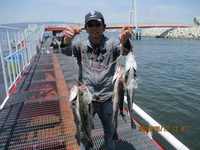 尼崎市立魚つり公園の2023年5月12日(金)1枚目の写真