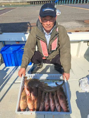 釣り船くわだの2023年5月15日(月)5枚目の写真