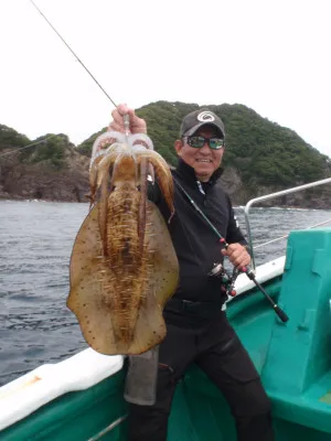 釣り船 久勝丸の2023年5月27日(土)3枚目の写真