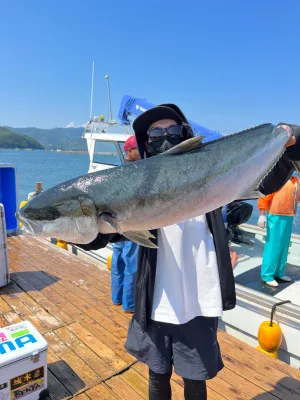 海上釣堀 辨屋の2023年6月17日(土)1枚目の写真