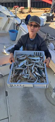 釣り船くわだの2023年8月12日(土)4枚目の写真