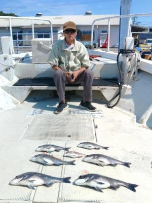 瀬渡し 浜栄丸の2023年10月4日(水)1枚目の写真