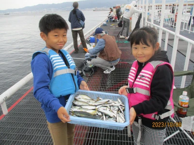 尼崎市立魚つり公園の2023年10月8日(日)1枚目の写真