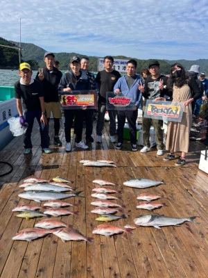 海上釣堀 辨屋の2023年10月7日(土)4枚目の写真