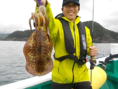 釣り船 久勝丸の2023年10月14日(土)3枚目の写真