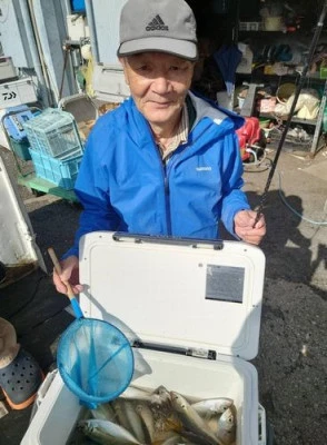 三喜丸釣船店の2023年10月18日(水)2枚目の写真