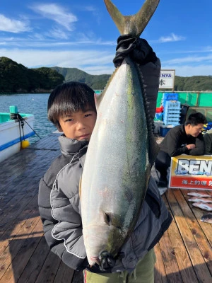 海上釣堀 辨屋の2023年11月11日(土)1枚目の写真