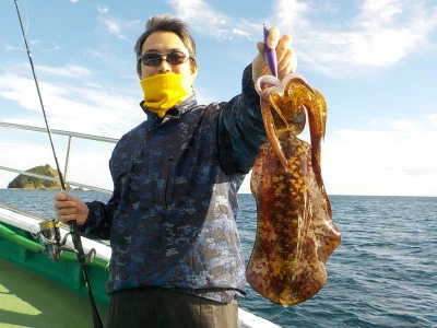 釣り船 久勝丸の2023年11月11日(土)4枚目の写真