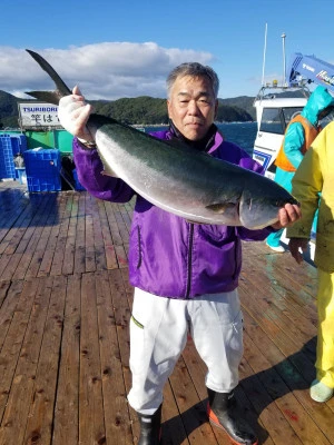 海上釣堀 辨屋の2023年11月13日(月)2枚目の写真