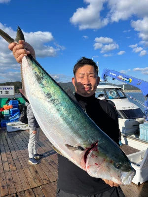 海上釣堀 辨屋の2023年11月14日(火)4枚目の写真