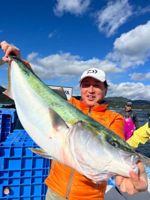 海上釣堀 辨屋の2023年11月18日(土)2枚目の写真