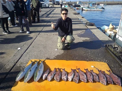 海上つり堀まるやの2023年12月2日(土)1枚目の写真