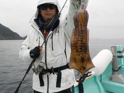釣り船 久勝丸の2023年12月5日(火)2枚目の写真