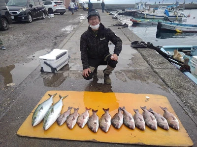 海上つり堀まるやの2023年12月16日(土)1枚目の写真