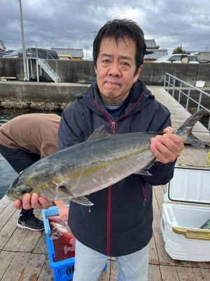 海上釣堀 辨屋の2023年12月16日(土)5枚目の写真