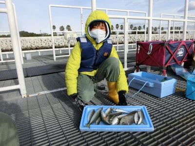 尼崎市立魚つり公園の2023年12月18日(月)1枚目の写真