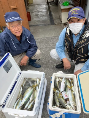 真珠・山本釣り筏の2023年11月16日(木)1枚目の写真