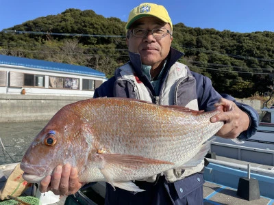 真珠・山本釣り筏の2023年12月7日(木)1枚目の写真