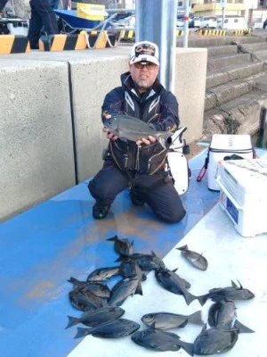 瀬渡し 浜栄丸の2023年12月23日(土)2枚目の写真