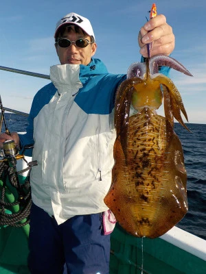 釣り船 久勝丸の2023年12月23日(土)3枚目の写真