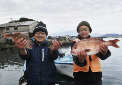 岩崎レンタルボート(岩崎つり具店)の2023年12月27日(水)3枚目の写真