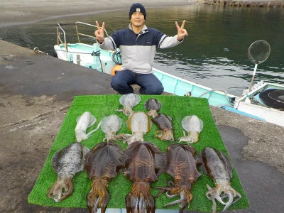 釣り船 久勝丸の2024年1月18日(木)4枚目の写真