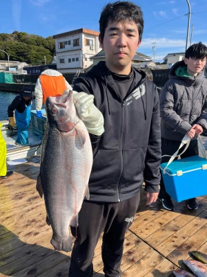 海上釣堀 辨屋の2024年2月4日(日)5枚目の写真