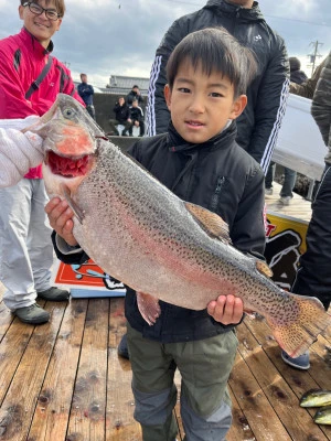 海上釣堀 辨屋の2024年2月10日(土)1枚目の写真