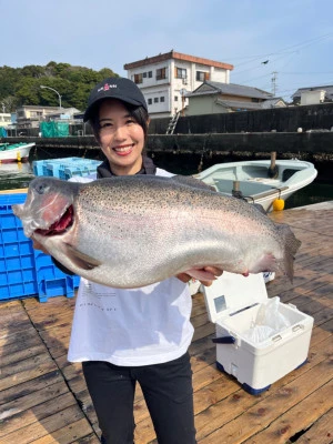 海上釣堀 辨屋の2024年3月31日(日)2枚目の写真