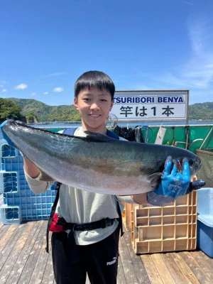 海上釣堀 辨屋の2024年5月5日(日)1枚目の写真