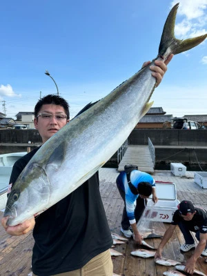 海上釣堀 辨屋の2024年9月30日(月)3枚目の写真