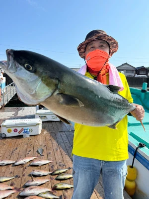 海上釣堀 辨屋の2024年10月2日(水)4枚目の写真