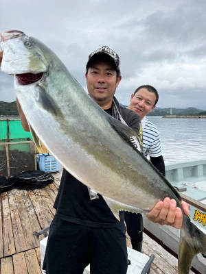 海上釣堀 辨屋の2024年10月4日(金)1枚目の写真