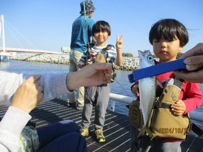 尼崎市立魚つり公園の2024年10月14日(月)1枚目の写真