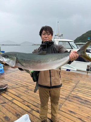 海上釣堀 辨屋の2024年10月23日(水)5枚目の写真